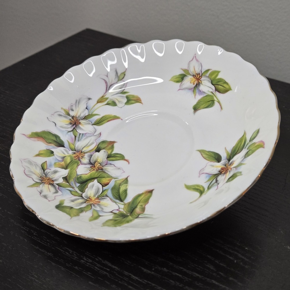 Royal‎ Albert White Trillium Bone China Saucer ONLY